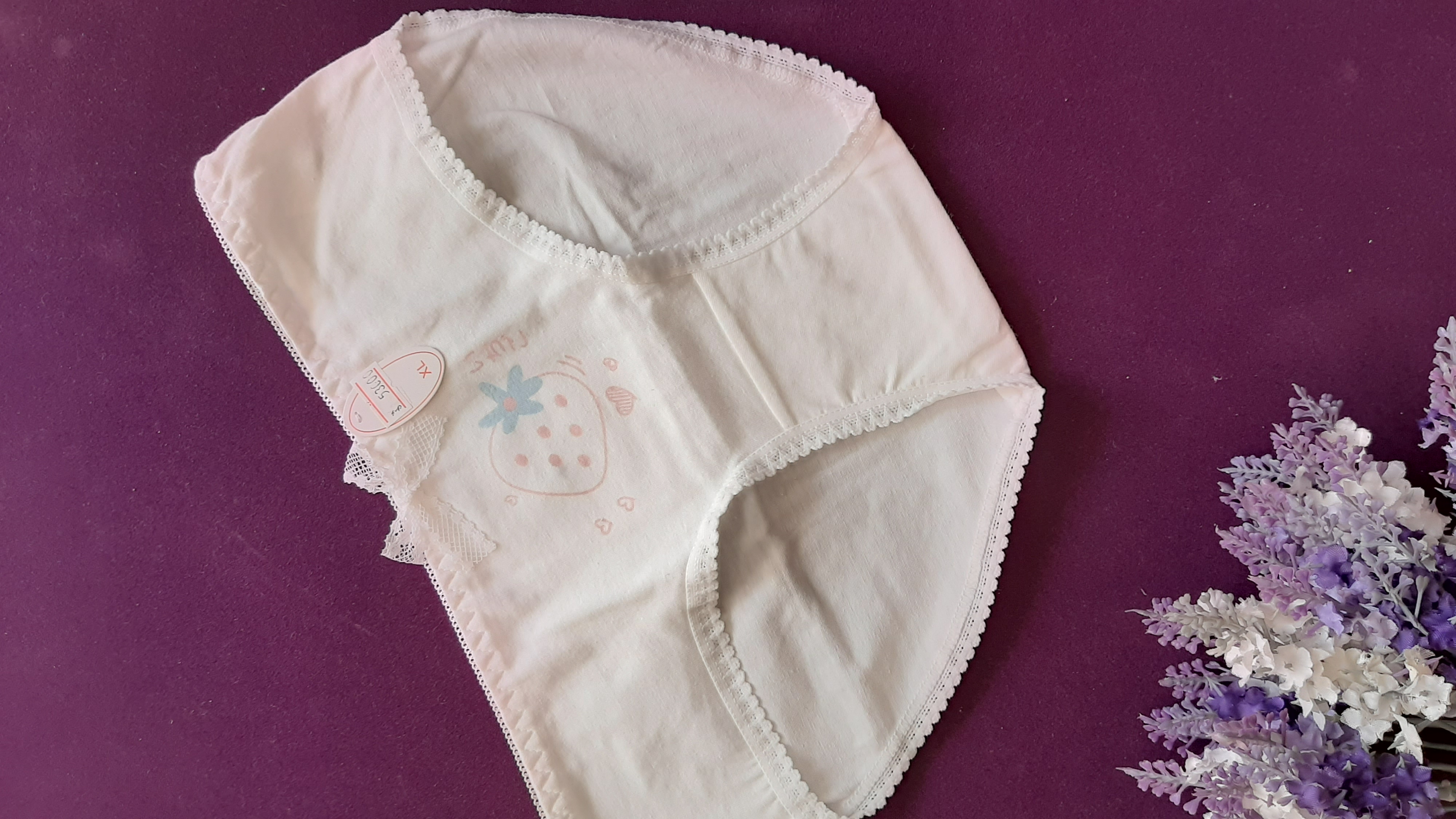 سفید توت‌فرنگی